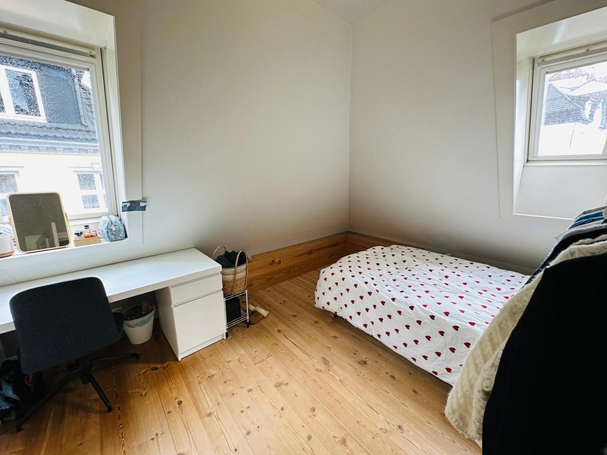 Sjarmerende Bolig Like Ved Togstasjonen Apartment Bergen Exterior photo