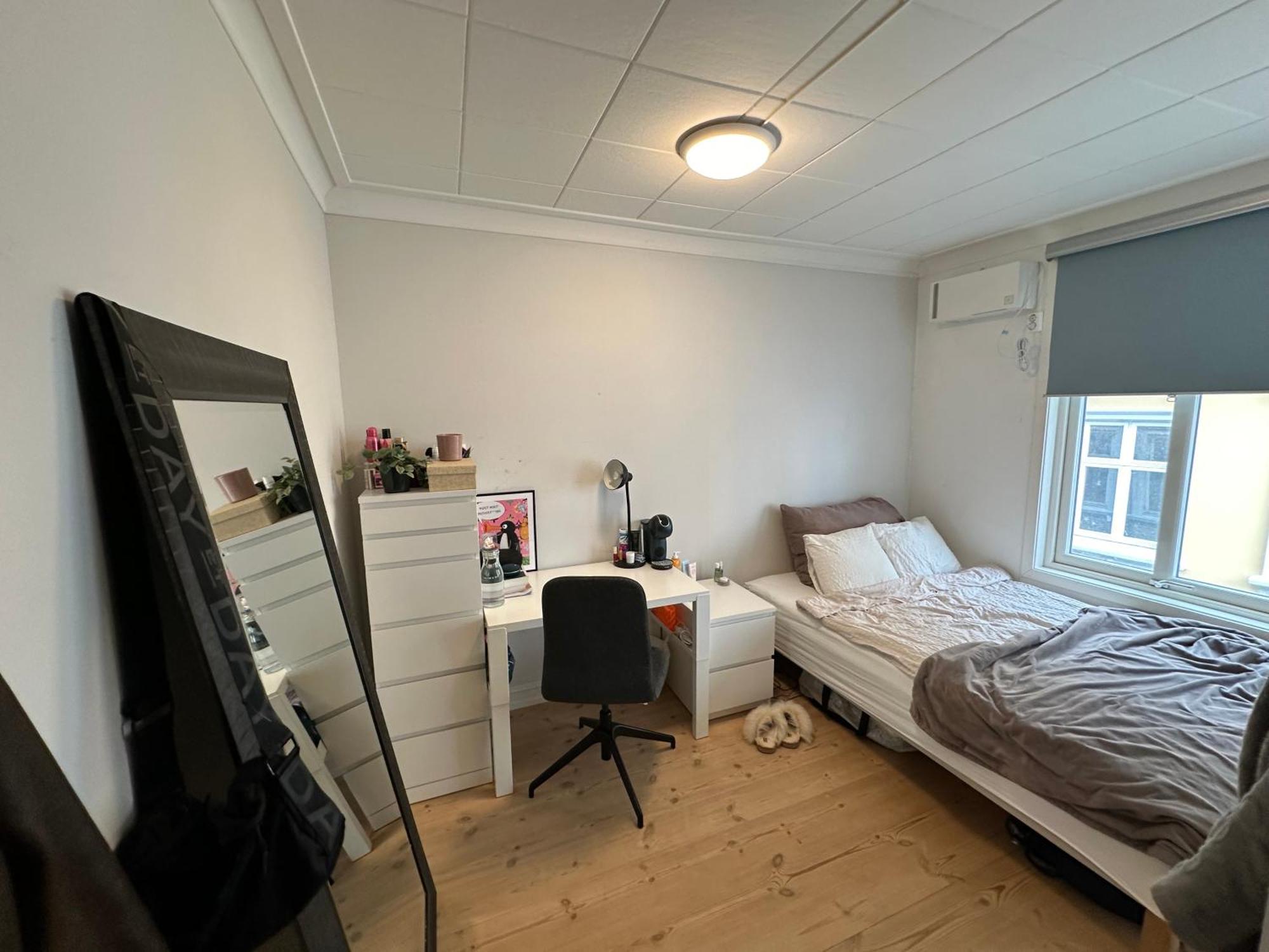 Sjarmerende Bolig Like Ved Togstasjonen Apartment Bergen Exterior photo