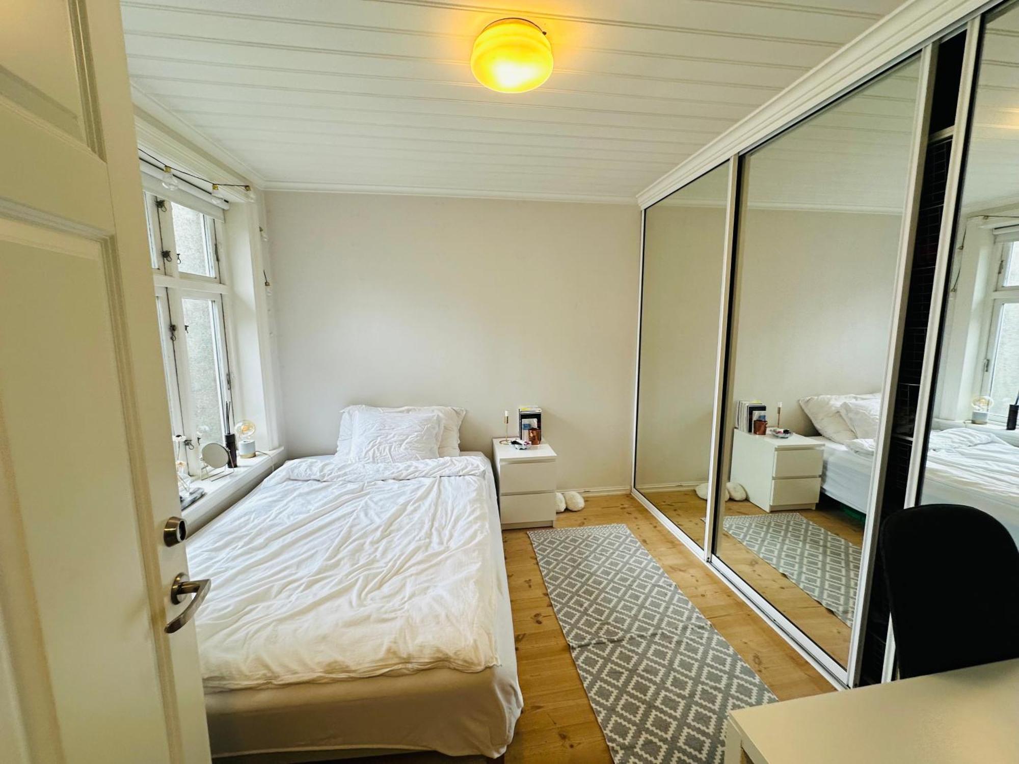 Sjarmerende Bolig Like Ved Togstasjonen Apartment Bergen Exterior photo