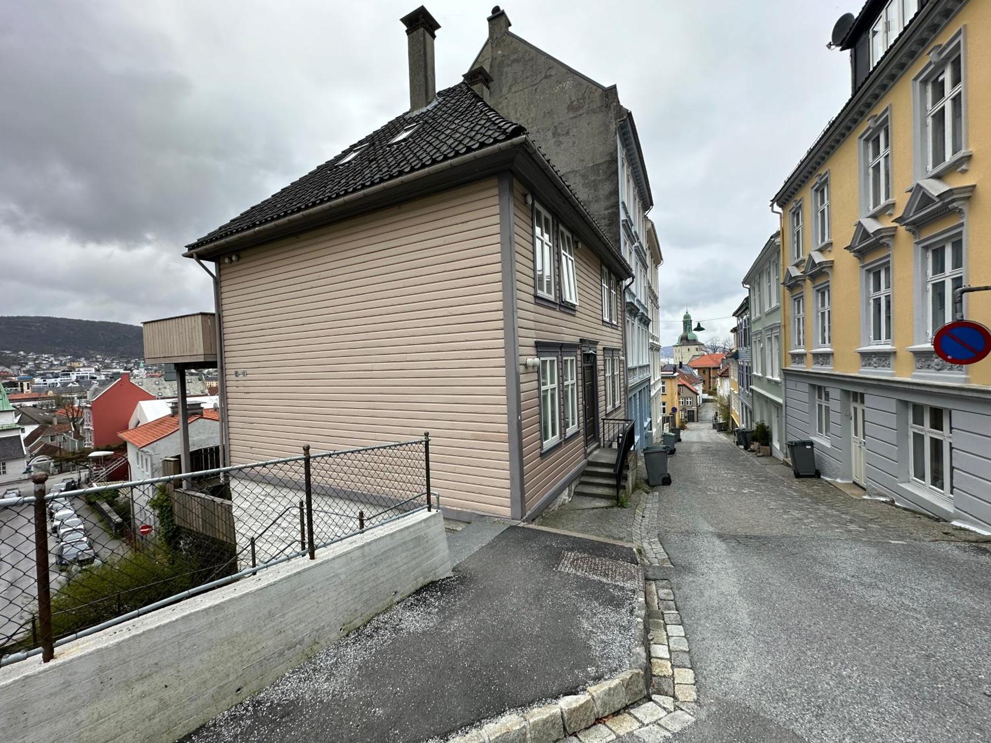 Sjarmerende Bolig Like Ved Togstasjonen Apartment Bergen Exterior photo